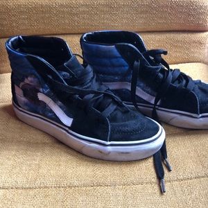 Shark Week vans 2019